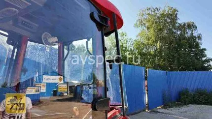 Минитрактор Dongfeng DF-244 G2 с кабиной и реверсом ПСМ