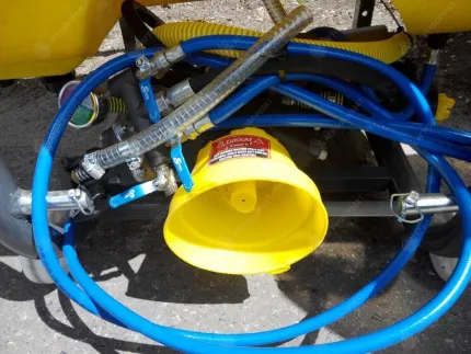 Опрыскиватель навесной CLASS 800 (BADILLI)